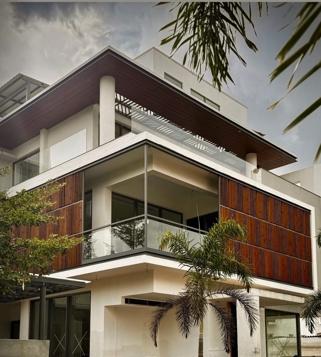 Screens & Louvers